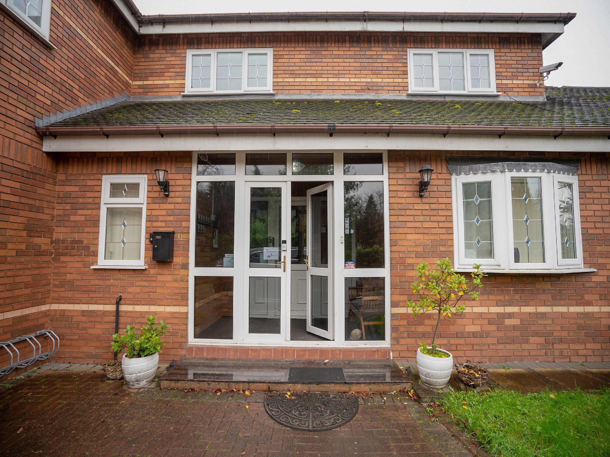 Oyo Oakcroft Guest House Manchester Airport Ringway Exterior photo
